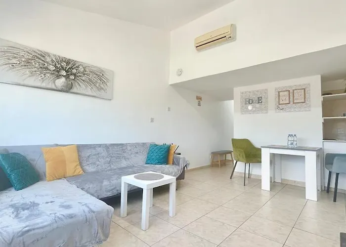 Appartamento Sun Julz - Queens Gardens Paphos