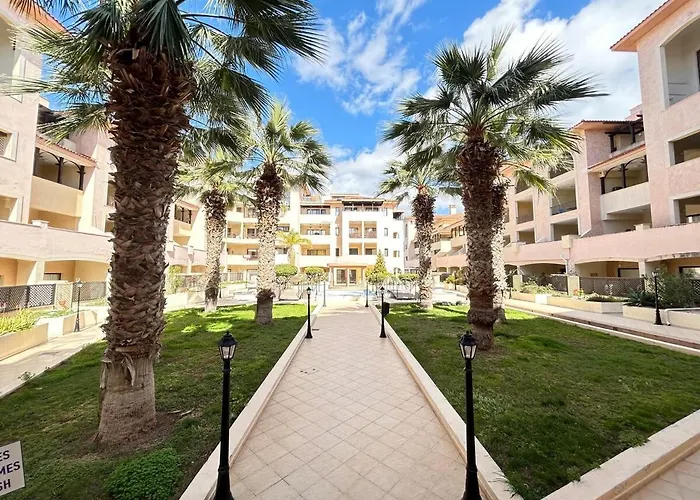 Sun Julz - Queens Gardens Pafos