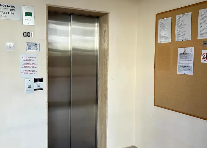 Sun Julz - Queens Gardens Pafos