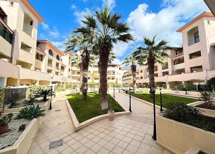 Sun Julz - Queens Gardens * Pafos