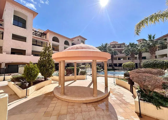 Sun Julz - Queens Gardens * Paphos